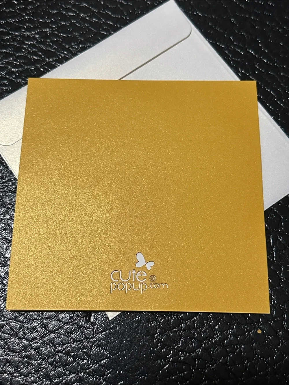 Cute Popup Gold 'Mom' Heart Greeting Card
